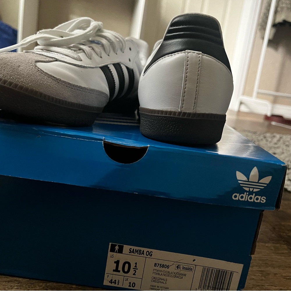 Adidas - Picture 2 of 5